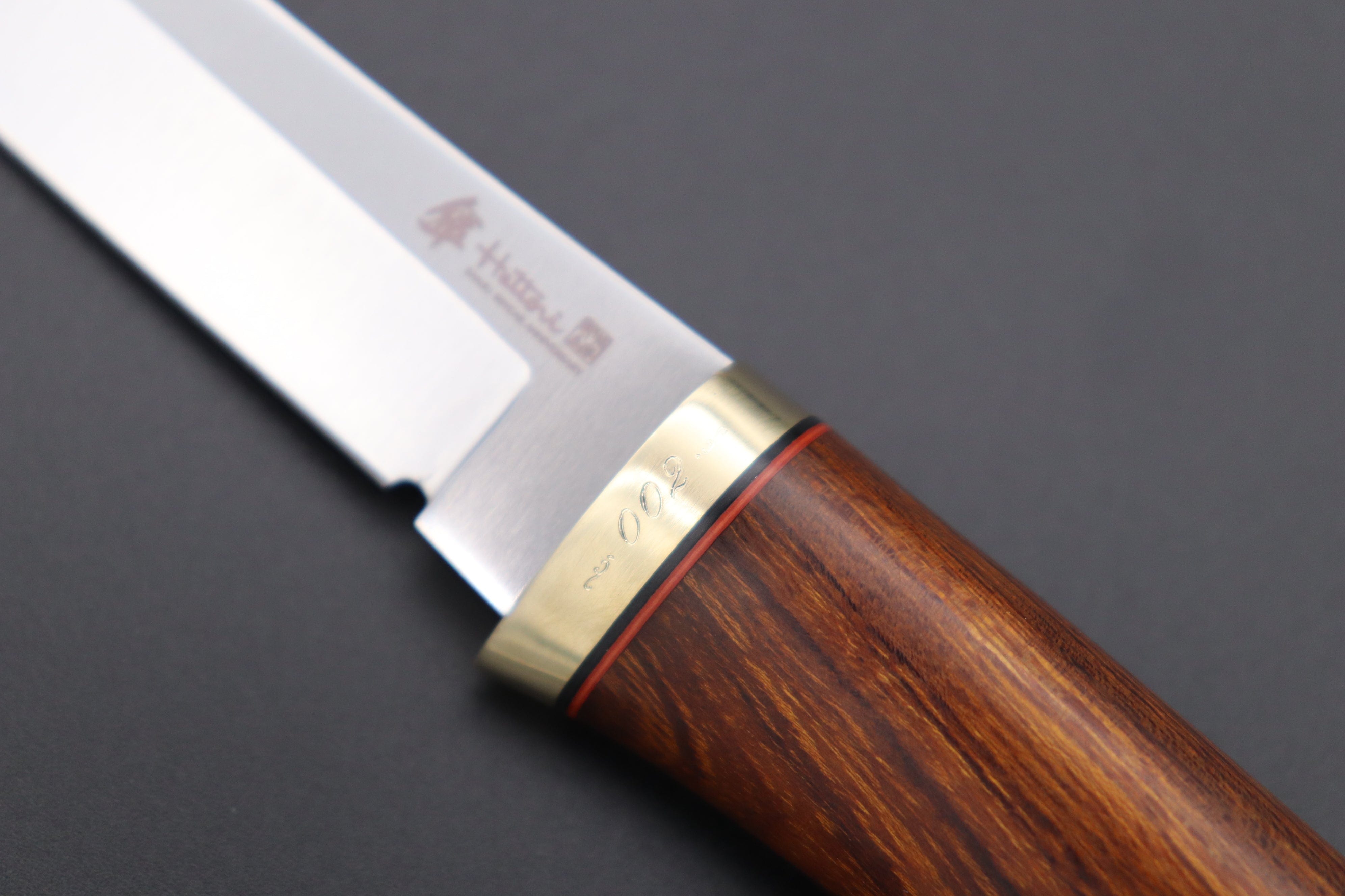 https://japaneseknifedirect.com/cdn/shop/files/hattori-san-limited-edition-san-65-2-classic-tanto-desert-ironwood-handle-41169172562198.jpg?v=1683684810