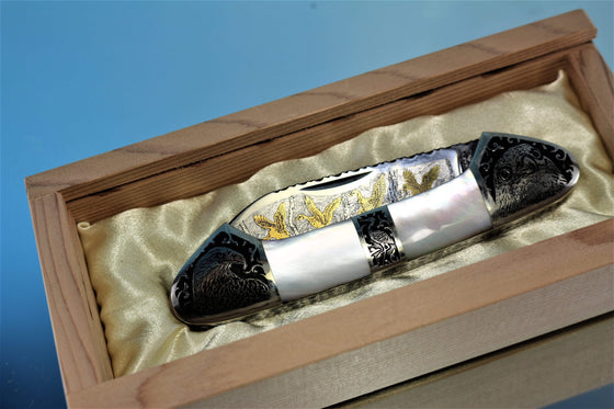 Katsuhiko Miura KM-5 Art Knife "Safari", MOP Handle